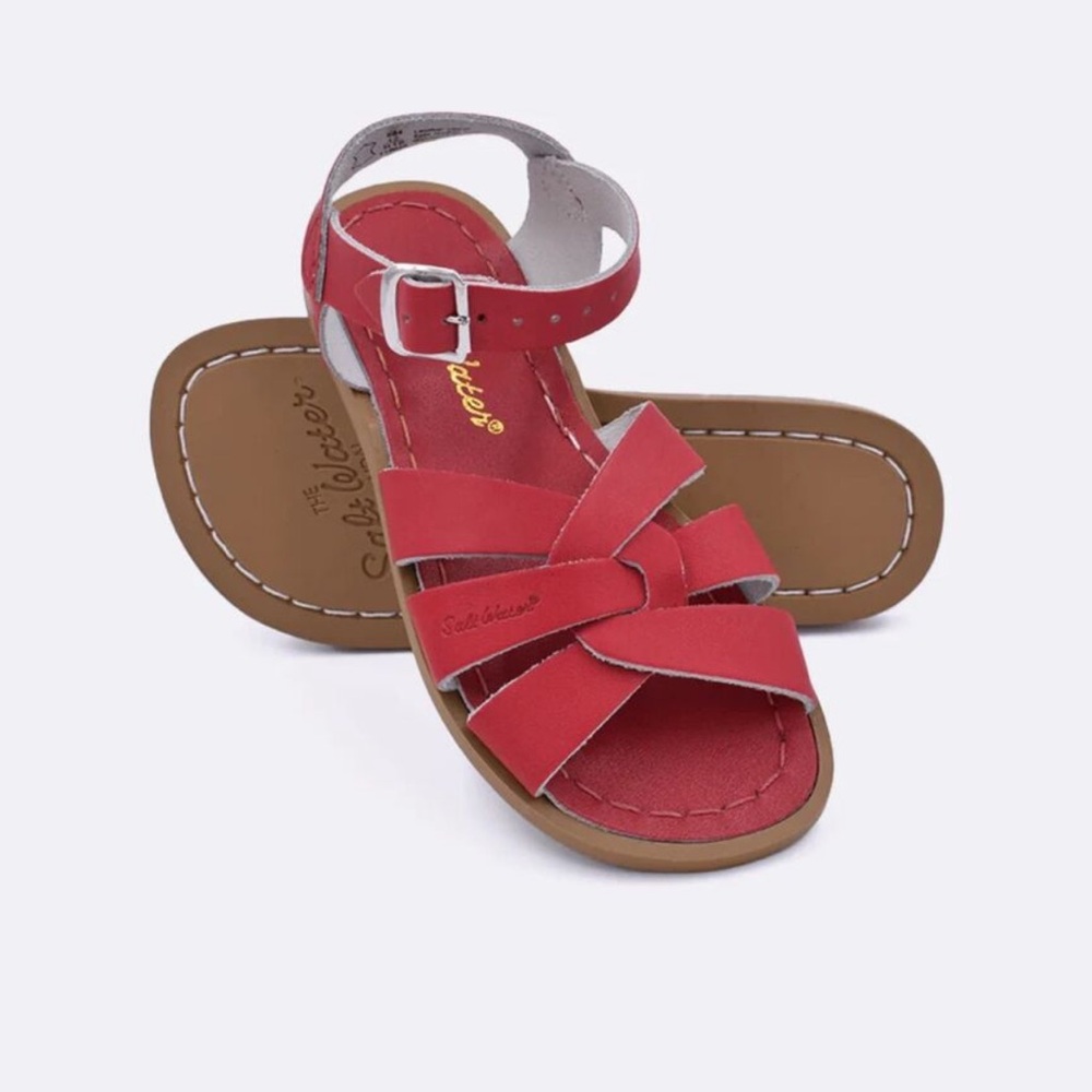 Salt Water Sandals, Red, Women’s 8 Silver Buckle EUC! True to size.